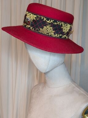 Vintage Hat Red Felt w/ Germany Collectible Pins Hohensalzburg Neuschwanstein